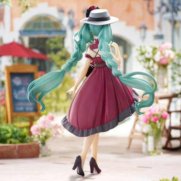 Hatsune Miku Trio-Try-iT Figure -Outing Dress Red Color ver.-